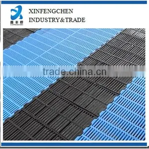 Plastic Pig Slat Floor thumbnail-1