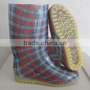 Wholesale LITAI PVC Cheapest Colourful Rain Boots thumbnail-4