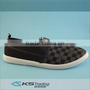 Latest Men High Quality Simple Canvas Injection Shoes thumbnail-1