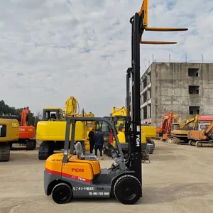Original Imported TCM 3-ton Three Section Gantry Lifting 4.5 Meters Forklift for Sale at a Low Price thumbnail-3