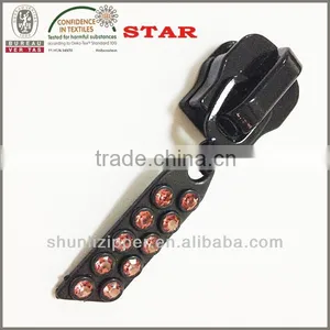 Puller With Rhinestone thumbnail-1