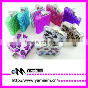 2013 Fashion Wholesale Hip Crystal Flask thumbnail-1