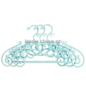 Beautiful Butterfly Shape Plastic Revolving Clothing Rack thumbnail-5