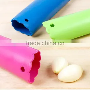 Hot Selling Magic Silicone Garlic Peeler Peel Easy Useful Kitchen Tools Color Random thumbnail-2