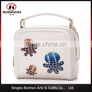 2016 New Innovative Products Lady Embroidery Handbag Small Shopping Bag thumbnail-1