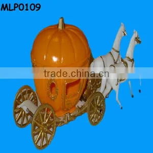 Wholesale Unique OEM Horses&Pumpkin Carriage Cake Stand thumbnail-1