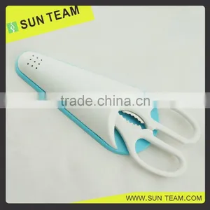 SK023 8-1/4" FDA Certificated Magnetic Cover Kitchen Scissor With Bottle Opener thumbnail-1