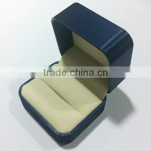 Double Ring Premium Jewelry Box Sapphire Blue thumbnail-4