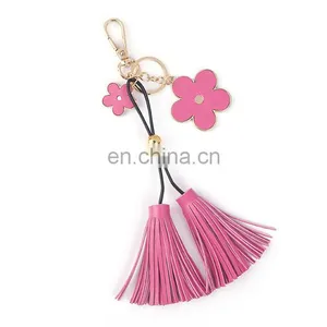 Creative Pendant Five Petal Flower PU Leather Fringed Keychain Bag Pendant Ornaments thumbnail-3