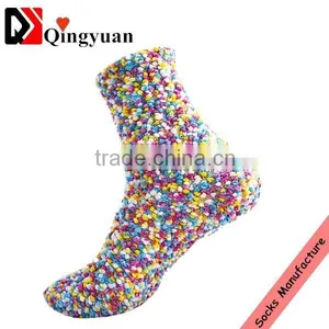 Wholesale Custom Women Microfiber Polyester Warm Fuzzy Socks thumbnail-1