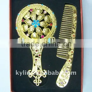 Metal Handle Comstic Mirror With Comb Set thumbnail-1