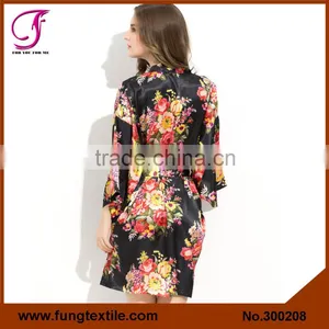 FUNG 3002 Ladies'Knee Length Floral Black Satin Robe thumbnail-2