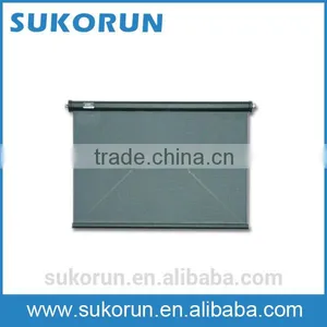Electric Rear Auto Sunshade thumbnail-1