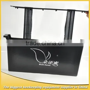 Hot Sale Beehive Frame Deep Plastic Bee Feeder With Ladder of Bee Keeping Equipment Made in China thumbnail-1