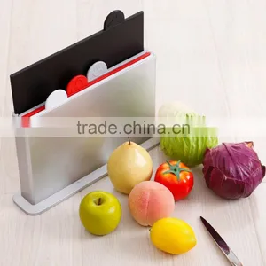 4pcs Plastic Cutting Board Set With Holder for Kitchen thumbnail-4