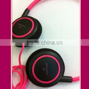 Digital Stereo Round Headphones thumbnail-1