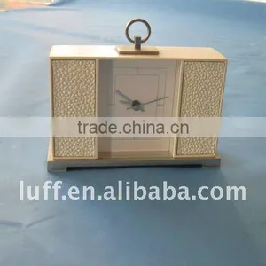 Gift Clock thumbnail-1
