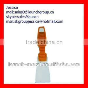 Plastic Handle Scraper thumbnail-1