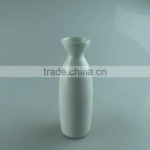 Round Porcelain Vase thumbnail-1