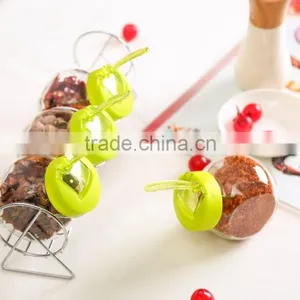 Set 4 Cheap Clear 6oz Glass Spice Jars With Decorative Lid in Metal Rack thumbnail-3