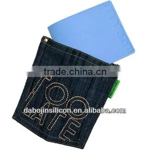 Newest Design Mini Silicone Wallet thumbnail-1
