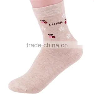 Sell Like Hot Cake Women Cherry Patterned Cotton Socks thumbnail-4