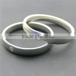 2 Pairs Metal Sleeve Holders Garters Silver,Gold & Black Elasticated Armbands Shirt Arm Bands thumbnail-5