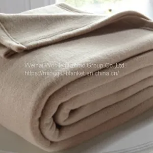 Woven Woolen Polyester Fire-resistant Hospital Blanket thumbnail-3