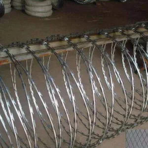 Israel/Middle East Special Defense: Heavy Duty Green PVC Coated Barbed Wire 960mm Wide x 22mm Long Barb for High Security Military Fence thumbnail-1