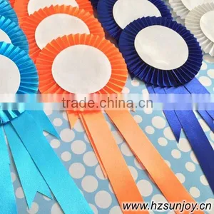 How To Make A Ribbon Bow Gift Wrapping thumbnail-1