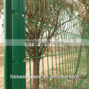 Peach Shape Type 70x100mm Wire Fence Post Colored Powder Coating Wire Welded Mesh Fence Polar thumbnail-1
