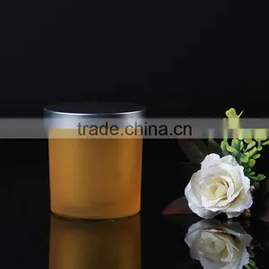 China Factory Supply Smooth Wholesale Frosted Glass Candle Jar With Lid thumbnail-2