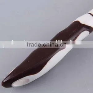 Curved Plastic Cleaning Brush thumbnail-4
