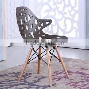 Villain Modeling Plastic Arm Chair Wooden Legs Modern Hollow Plastic Leisure Dinning Chair thumbnail-4
