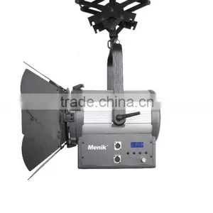 Menik SR-1500A 150W Fresnel Lens LED Spotlight thumbnail-1