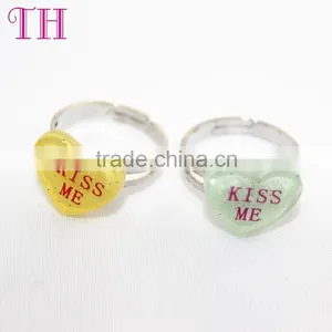 Happy Glitter Face Shaped Ring Plastic Toy Kids Finger Plastic Ring for Children thumbnail-5