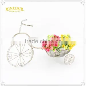 Round Planter for Home Used White Metal Flower Pots thumbnail-3