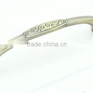 Zinc Alloy Wardrobe Door Handles thumbnail-3