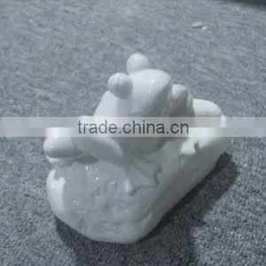 White Porcelain Frog thumbnail-1