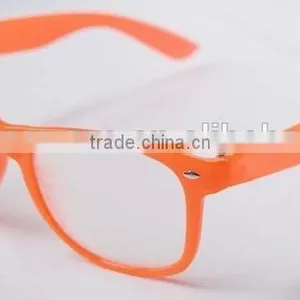 Glow in the Dark Chromadepth 3d Glasses thumbnail-2