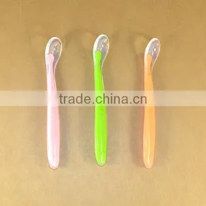 Hot Silicone Safe Feeding Spoon for Baby thumbnail-5