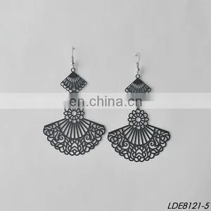 Filigree Earrings Metal Painting Fan Earrings thumbnail-5