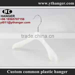 IMY-499 White Plastic Baby Clothing Hanger thumbnail-1