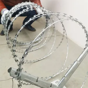 Hot-Dipped Galvanized Concertina Razor Barbed Wire for Secure Perimeter Fencing thumbnail-5
