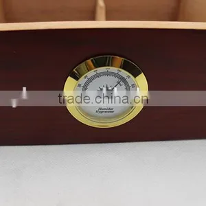 High Quality Cedar Wood Humidor thumbnail-4