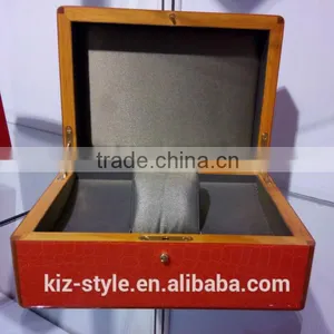 High Quality Wooden Vintage Crocodile Grain Watch Boxes thumbnail-1