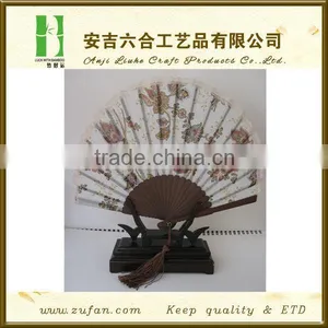 Japanese Style Shell's Shape Cloth Bamboo Fan thumbnail-1