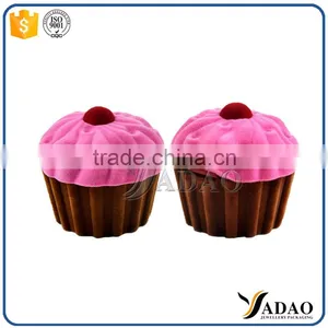 Cake Shape Flocking Velvet Jewelry Boxes Packaging thumbnail-2