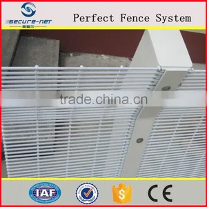 Outdoor Anti Climb Powder Coated 358 Security Fence for Prison thumbnail-1