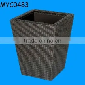 Polyresin Wicker Flower Pot thumbnail-1